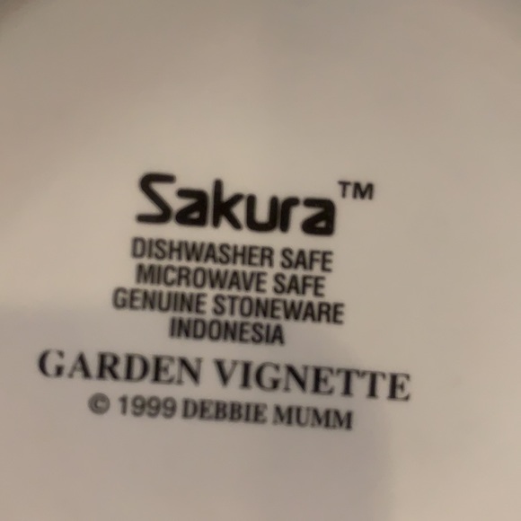 Garden Vignette Debbie Mumm Sakura Mugs  🐝 🦋 🌻 - Picture 8 of 8